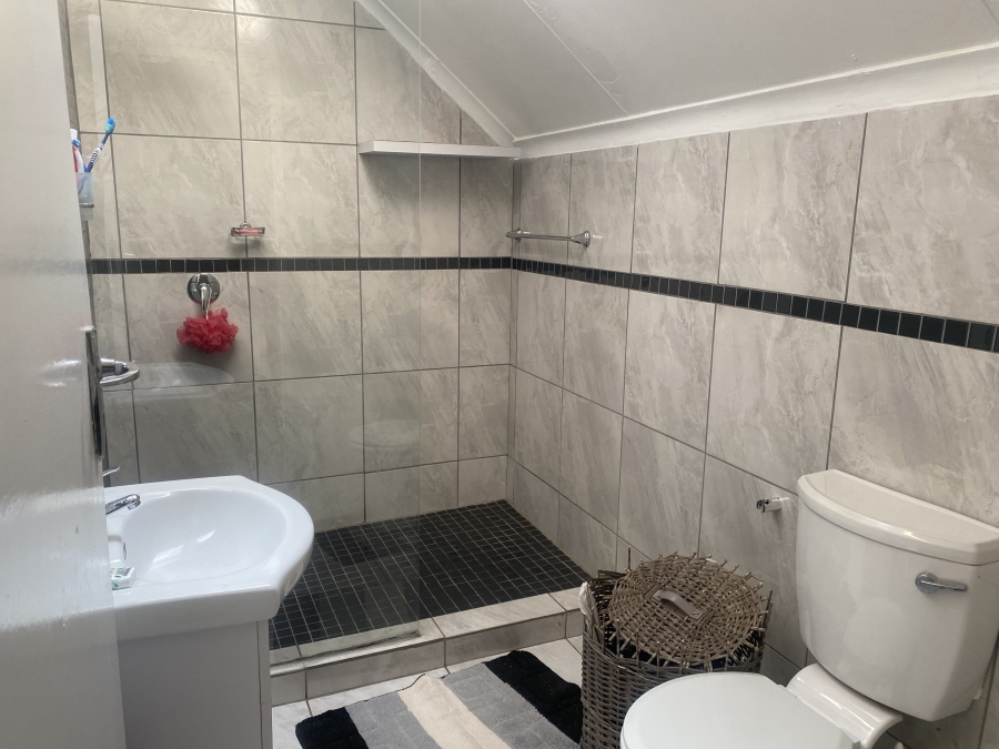 2 Bedroom Property for Sale in Bassonia Gauteng