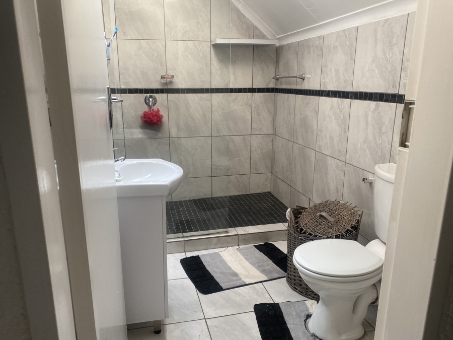 2 Bedroom Property for Sale in Bassonia Gauteng