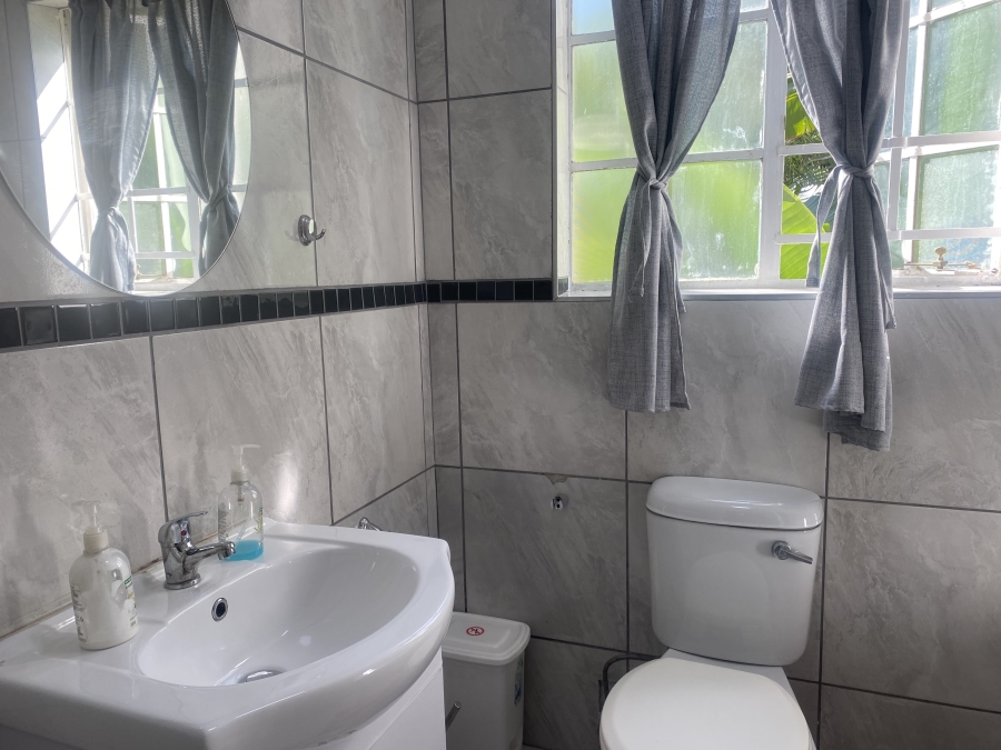 2 Bedroom Property for Sale in Bassonia Gauteng