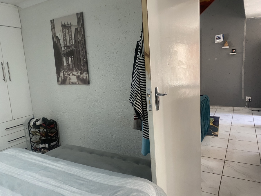 2 Bedroom Property for Sale in Bassonia Gauteng