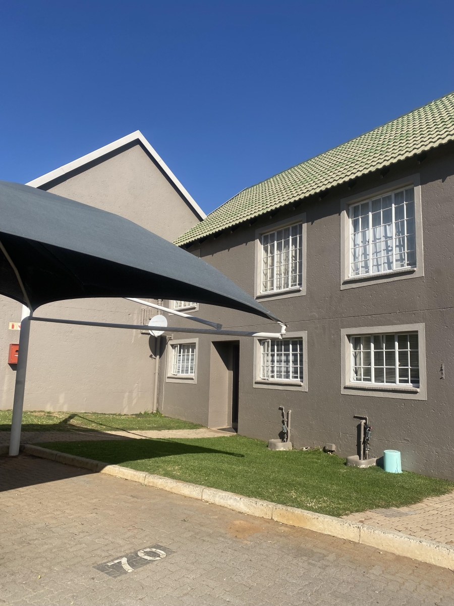 2 Bedroom Property for Sale in Bassonia Gauteng