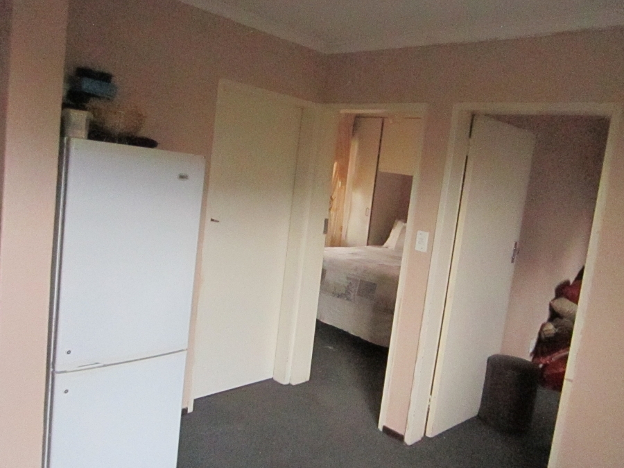 2 Bedroom Property for Sale in Glen Marais Gauteng