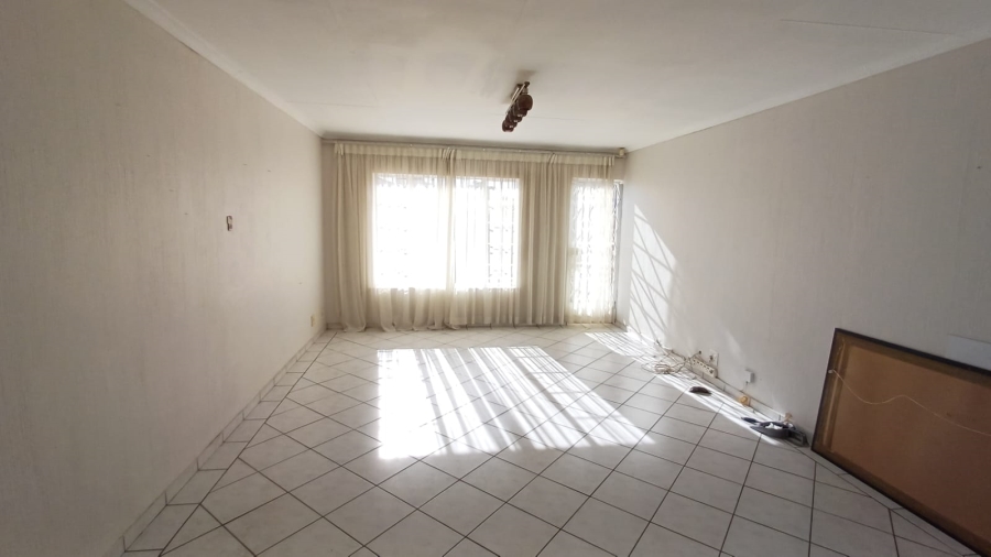 To Let 3 Bedroom Property for Rent in Florentia Gauteng