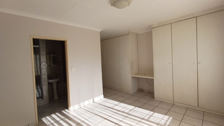 To Let 3 Bedroom Property for Rent in Florentia Gauteng