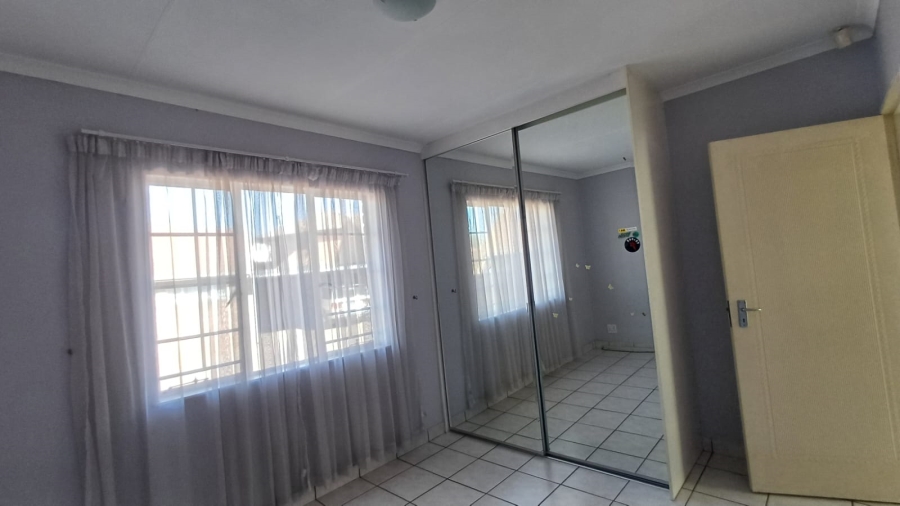 To Let 3 Bedroom Property for Rent in Florentia Gauteng