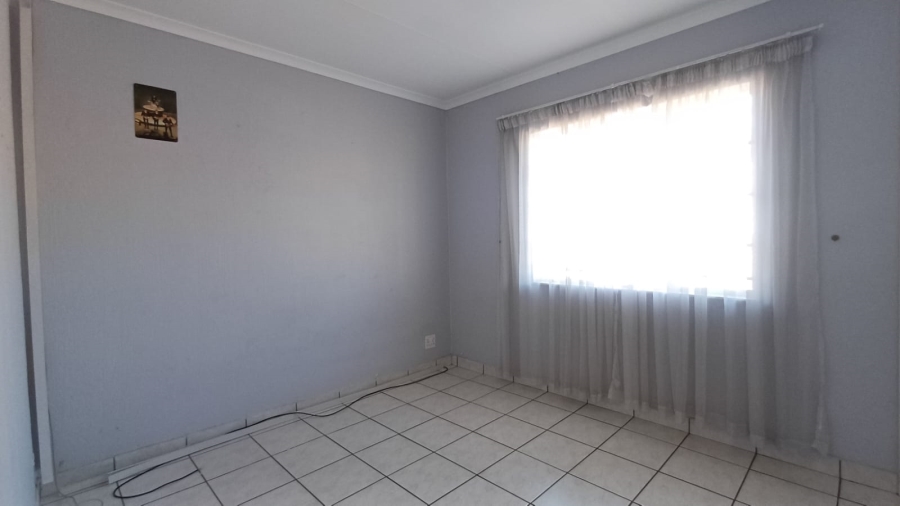 To Let 3 Bedroom Property for Rent in Florentia Gauteng
