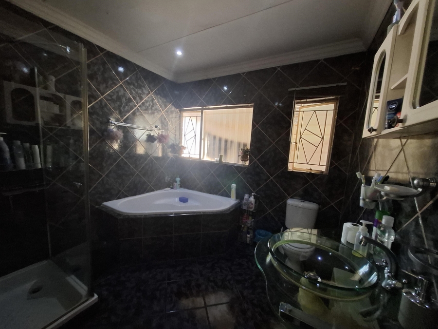 3 Bedroom Property for Sale in Dal Fouche Gauteng