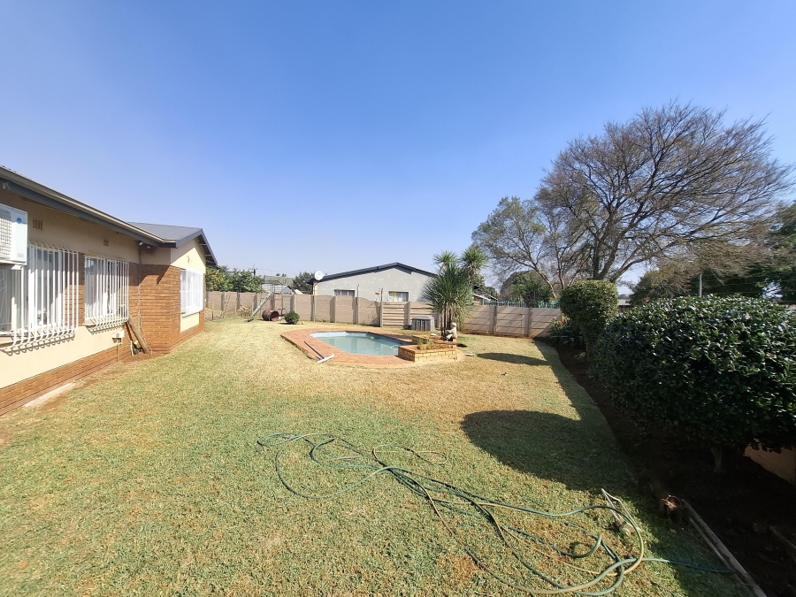 3 Bedroom Property for Sale in Dal Fouche Gauteng