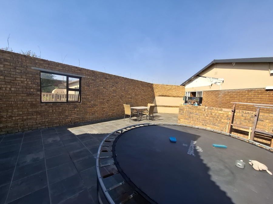 3 Bedroom Property for Sale in Dal Fouche Gauteng