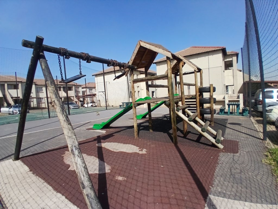 2 Bedroom Property for Sale in Elspark Gauteng