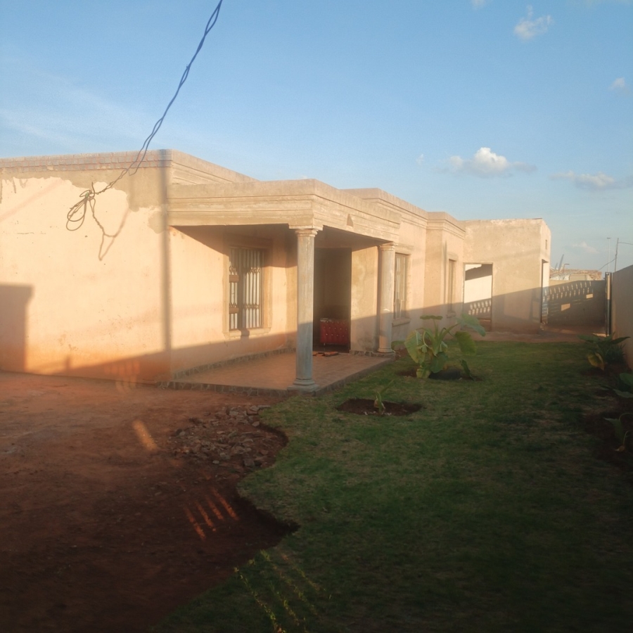4 Bedroom Property for Sale in Tsakane Ext 11 Gauteng