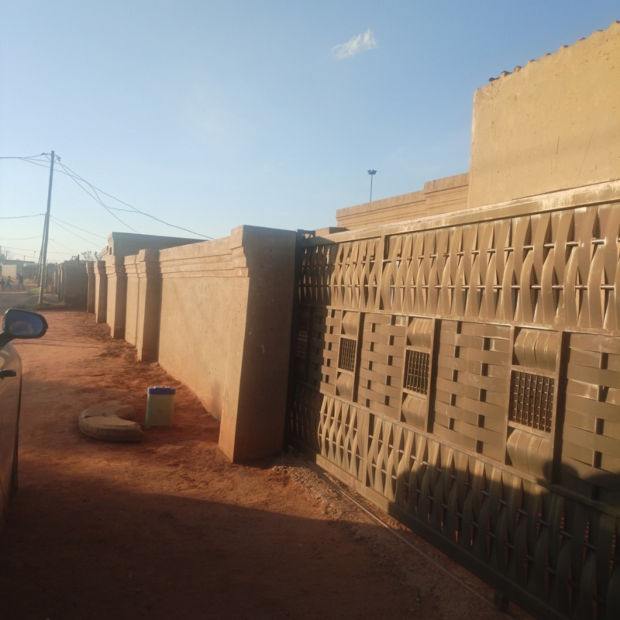 4 Bedroom Property for Sale in Tsakane Ext 11 Gauteng
