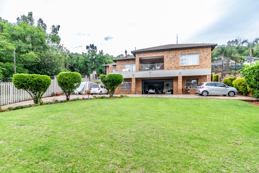 4 Bedroom Property for Sale in Waverley Gauteng