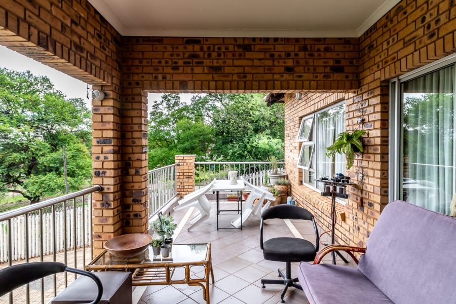 4 Bedroom Property for Sale in Waverley Gauteng