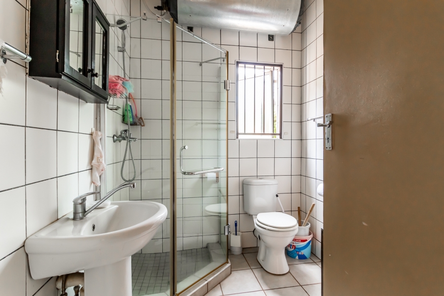4 Bedroom Property for Sale in Waverley Gauteng