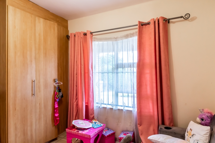 4 Bedroom Property for Sale in Waverley Gauteng