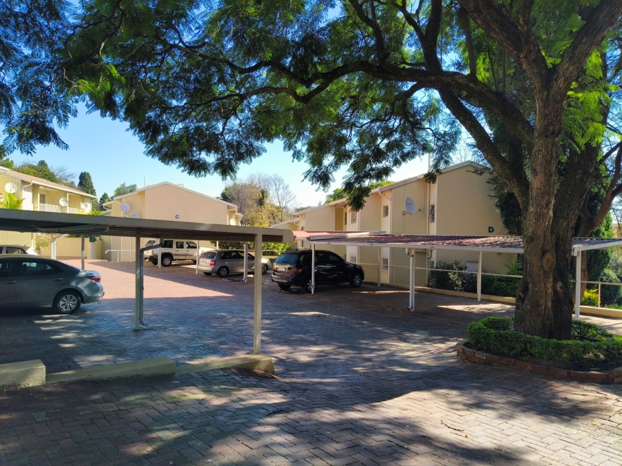 2 Bedroom Property for Sale in Benmore Gardens Gauteng