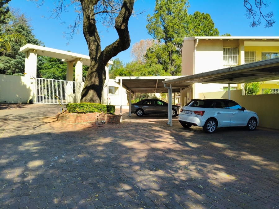 2 Bedroom Property for Sale in Benmore Gardens Gauteng