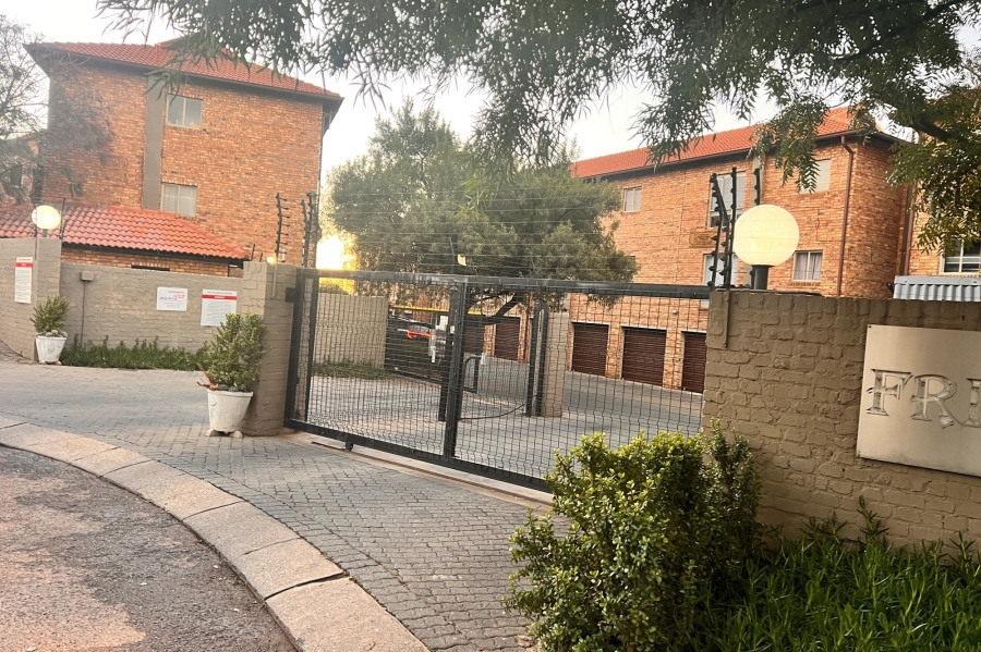 1 Bedroom Property for Sale in Wapadrand Gauteng
