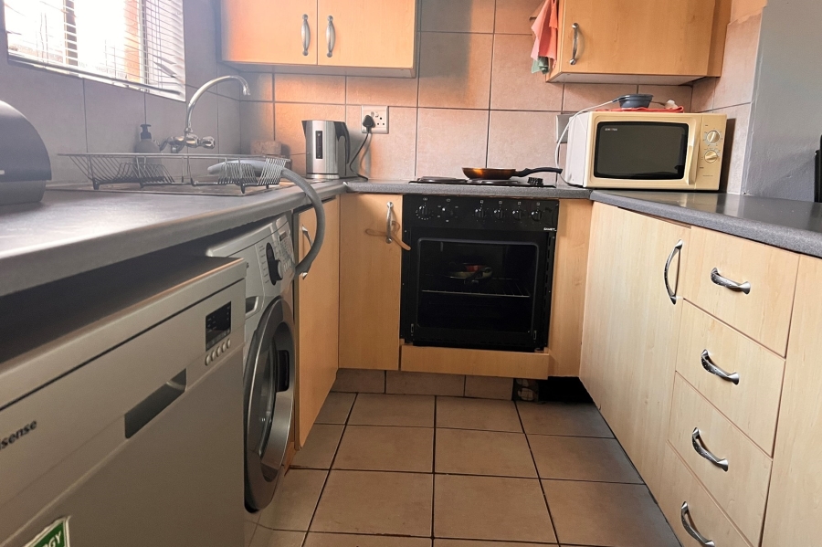 1 Bedroom Property for Sale in Wapadrand Gauteng