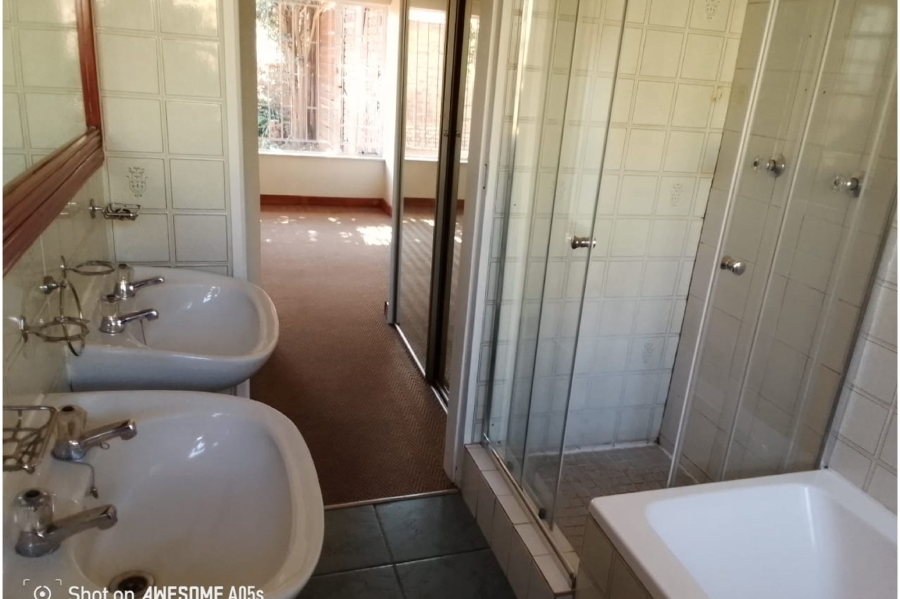 To Let 3 Bedroom Property for Rent in Birchleigh North Gauteng