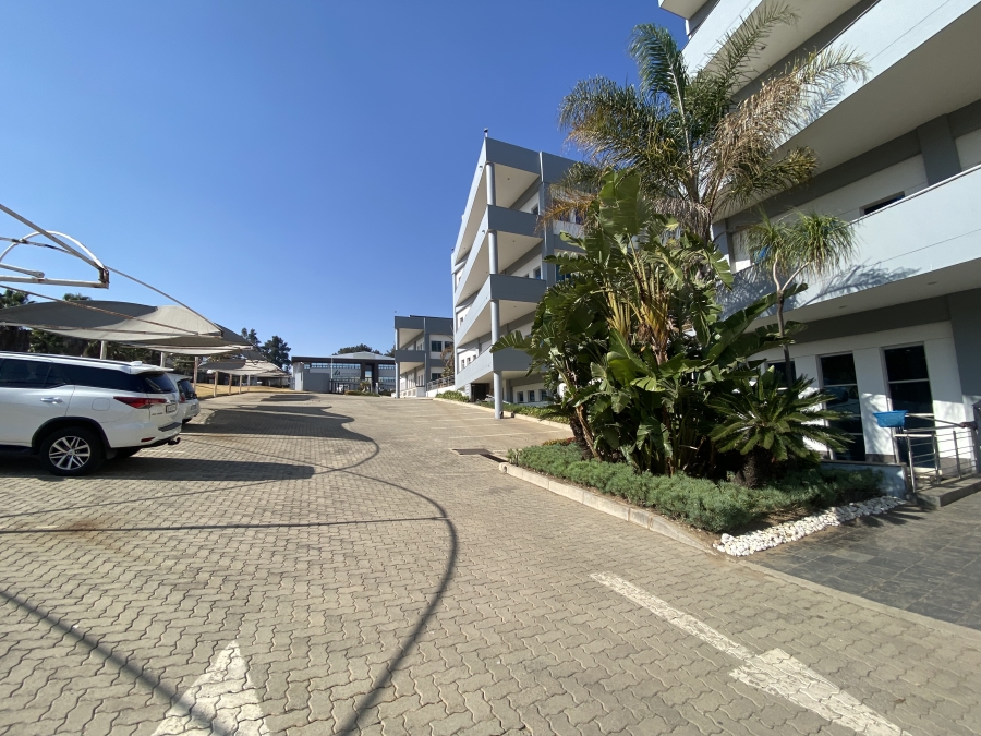 To Let commercial Property for Rent in Longmeadow Gauteng