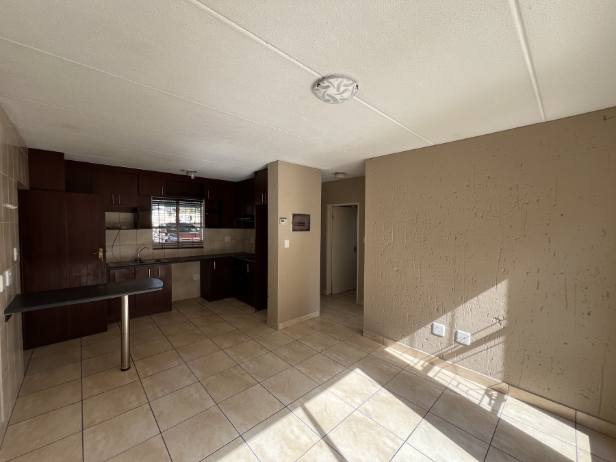 To Let 2 Bedroom Property for Rent in Ormonde Gauteng