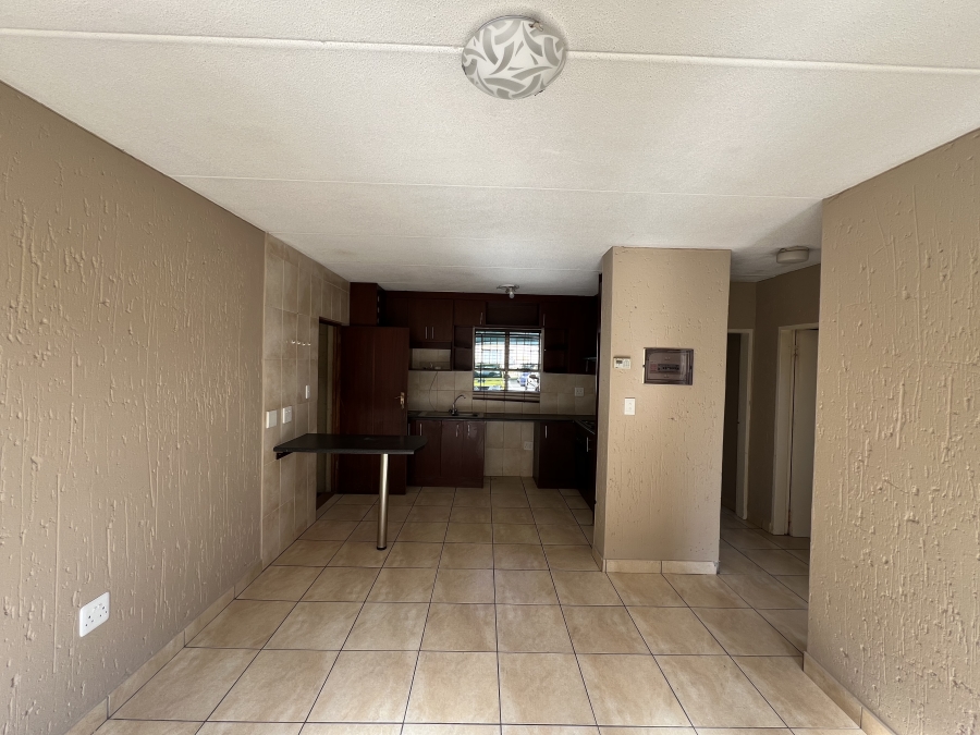 To Let 2 Bedroom Property for Rent in Ormonde Gauteng