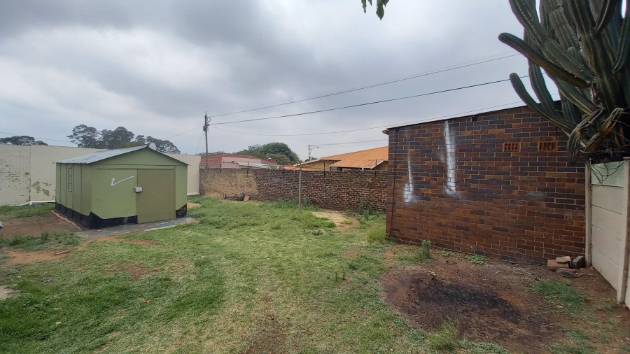 To Let 2 Bedroom Property for Rent in South Hills Gauteng