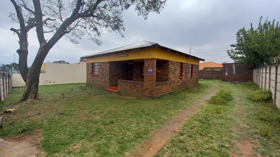 To Let 2 Bedroom Property for Rent in South Hills Gauteng