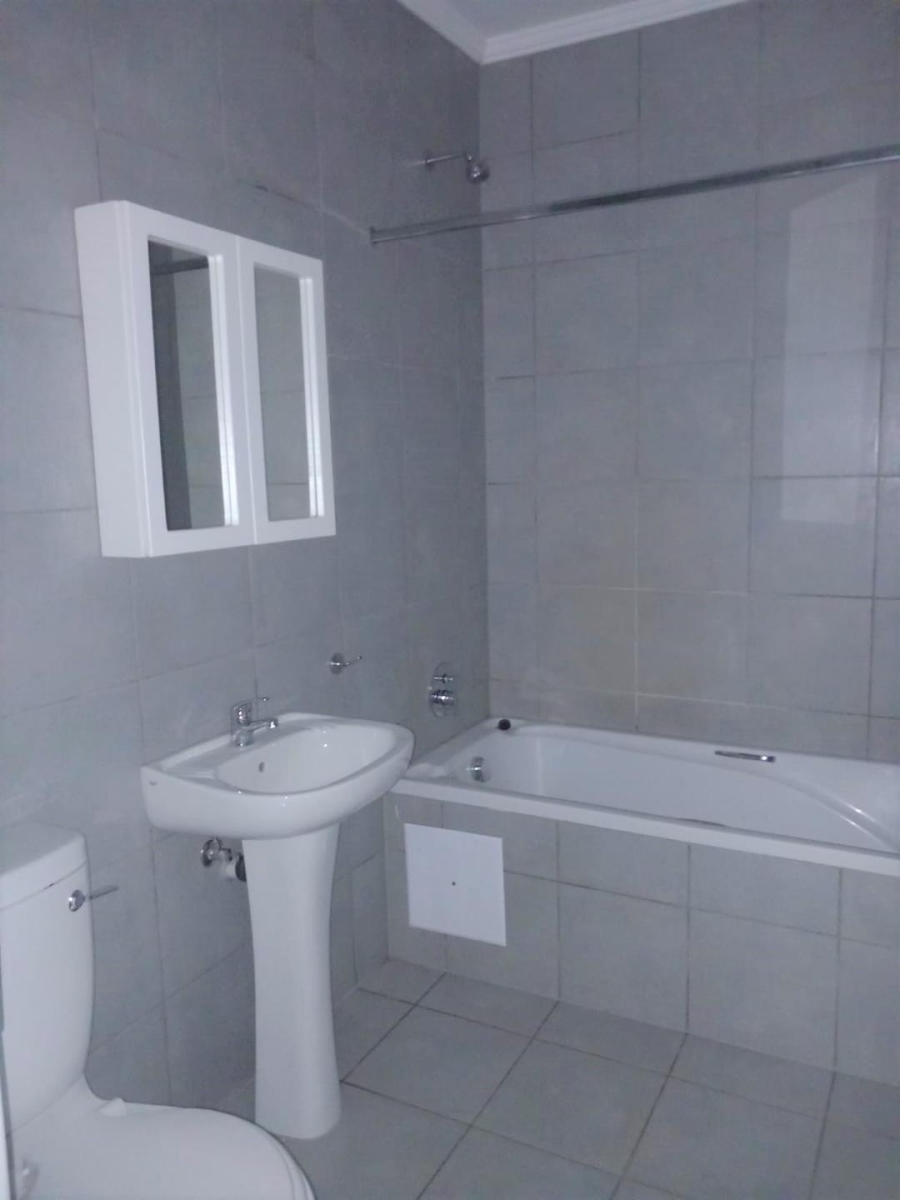 To Let 2 Bedroom Property for Rent in Florida Gauteng