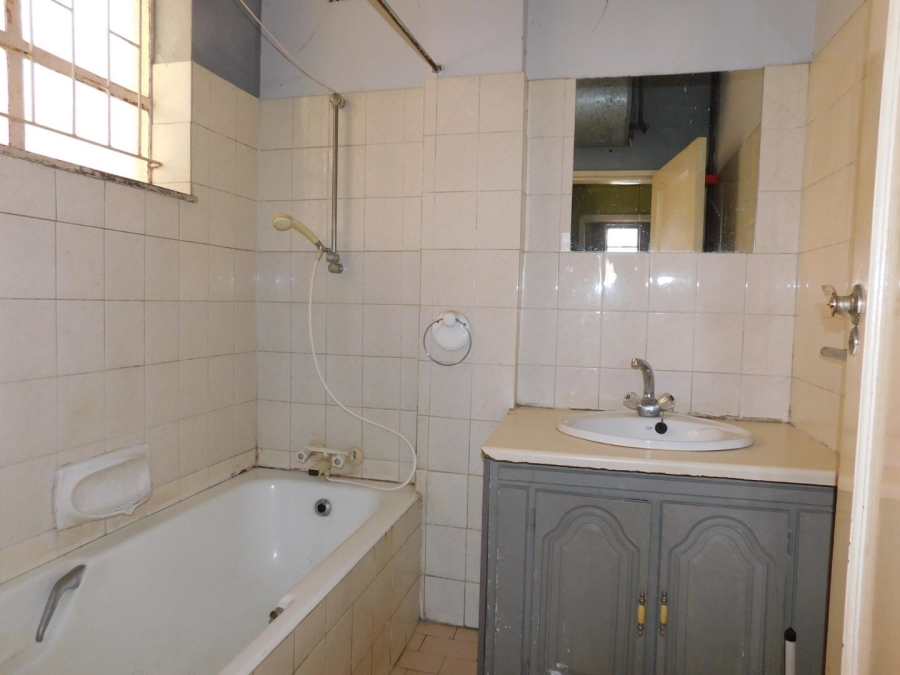 To Let 0 Bedroom Property for Rent in Yeoville Gauteng