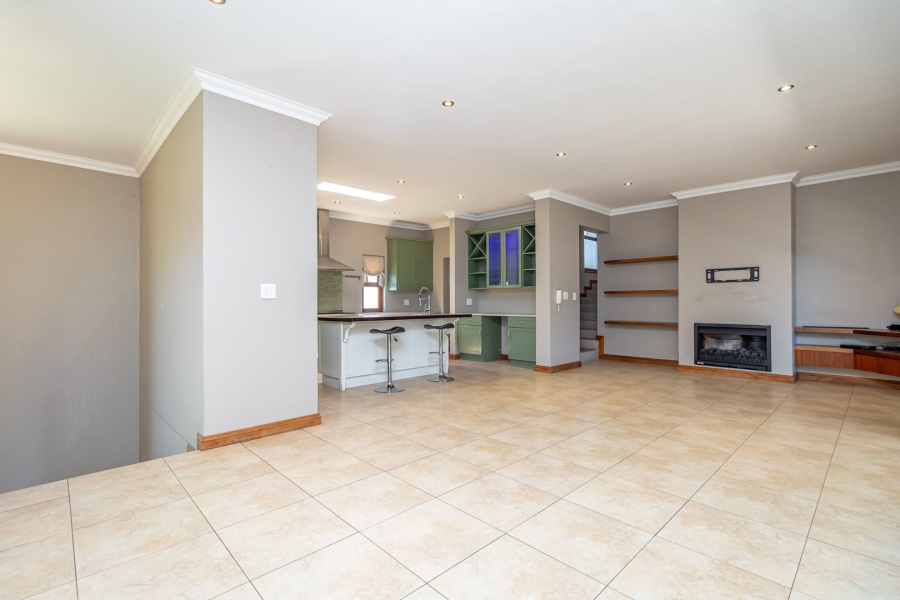 3 Bedroom Property for Sale in Northcliff Gauteng