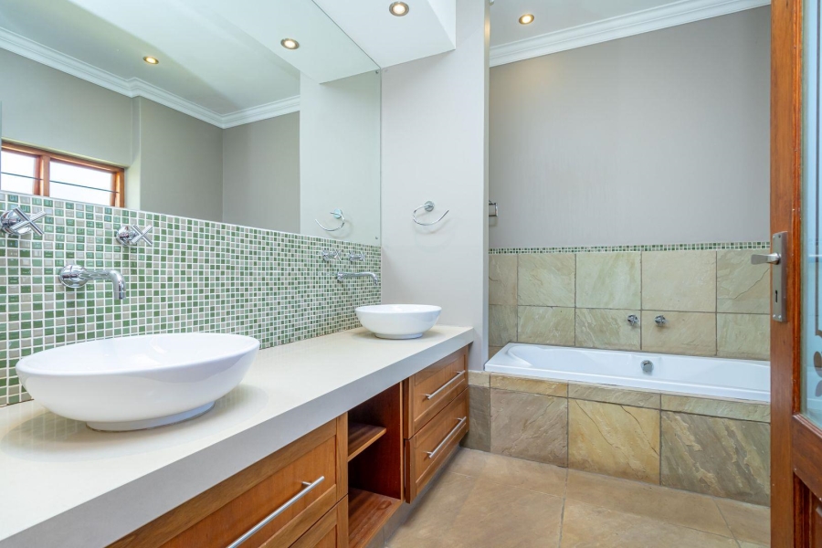 3 Bedroom Property for Sale in Northcliff Gauteng