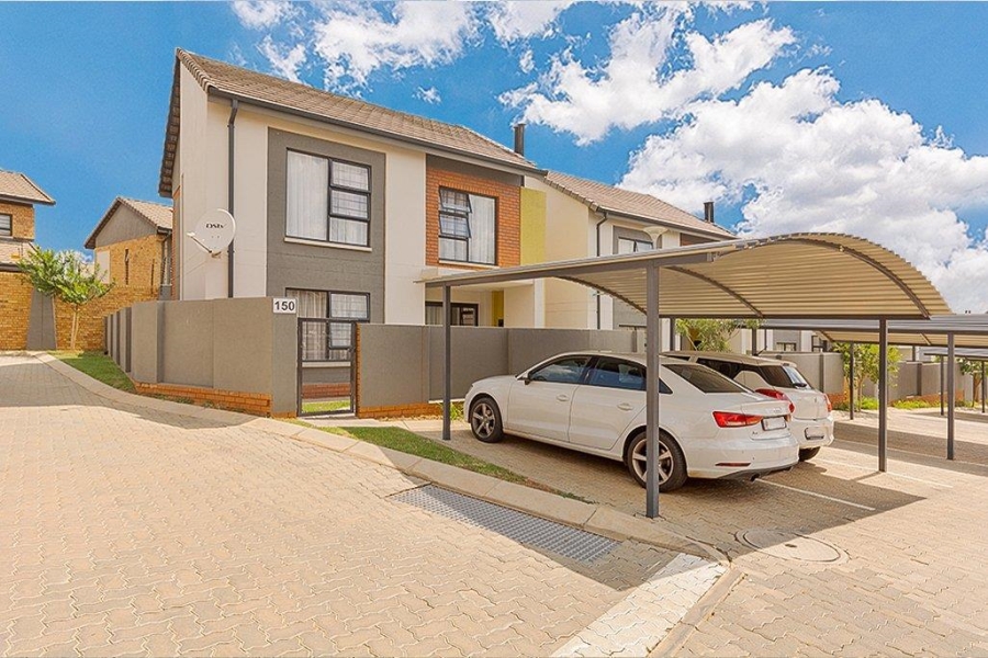 3 Bedroom Property for Sale in Rooihuiskraal North Gauteng
