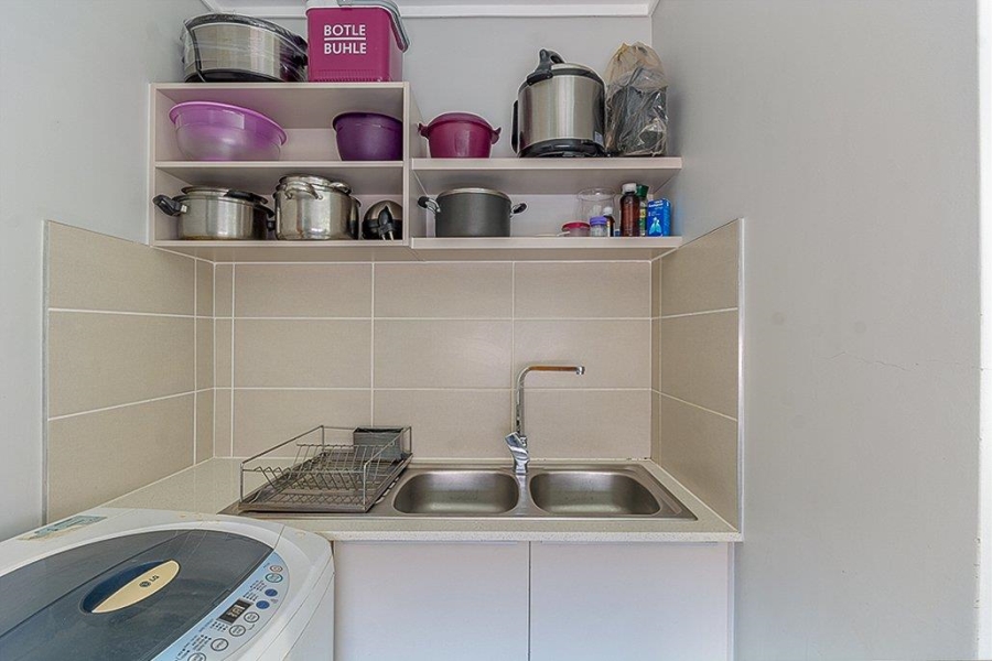 3 Bedroom Property for Sale in Rooihuiskraal North Gauteng