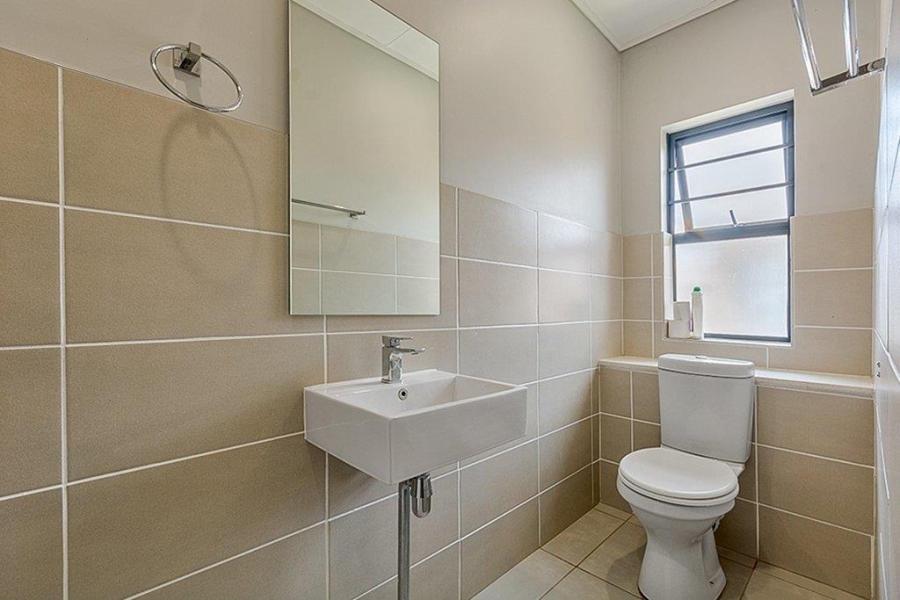 3 Bedroom Property for Sale in Rooihuiskraal North Gauteng