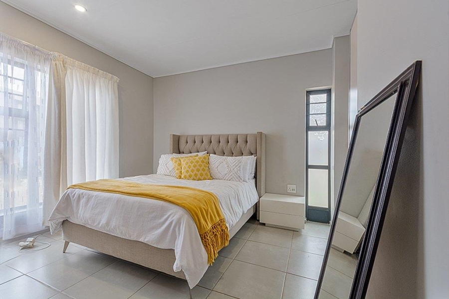 3 Bedroom Property for Sale in Rooihuiskraal North Gauteng