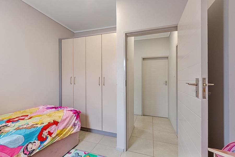 3 Bedroom Property for Sale in Rooihuiskraal North Gauteng