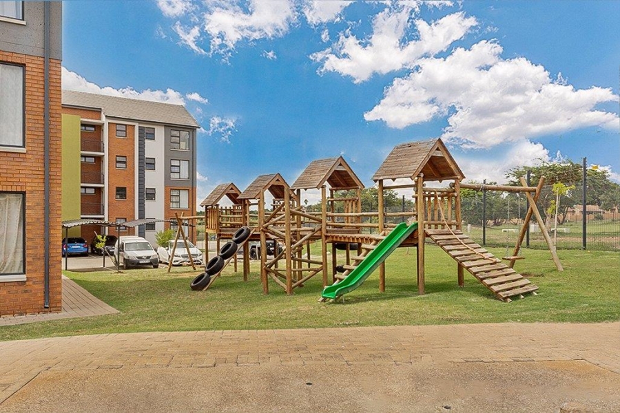 3 Bedroom Property for Sale in Rooihuiskraal North Gauteng