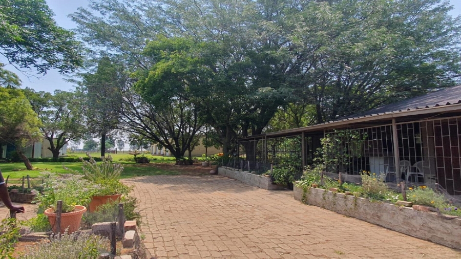 3 Bedroom Property for Sale in Roodia Gauteng