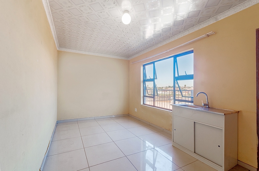 6 Bedroom Property for Sale in Jabavu Gauteng
