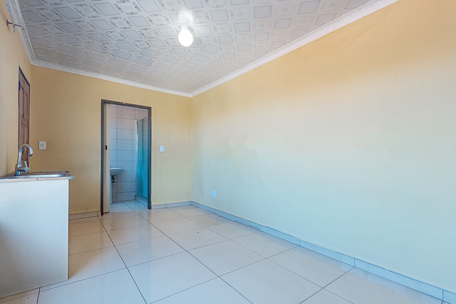 6 Bedroom Property for Sale in Jabavu Gauteng