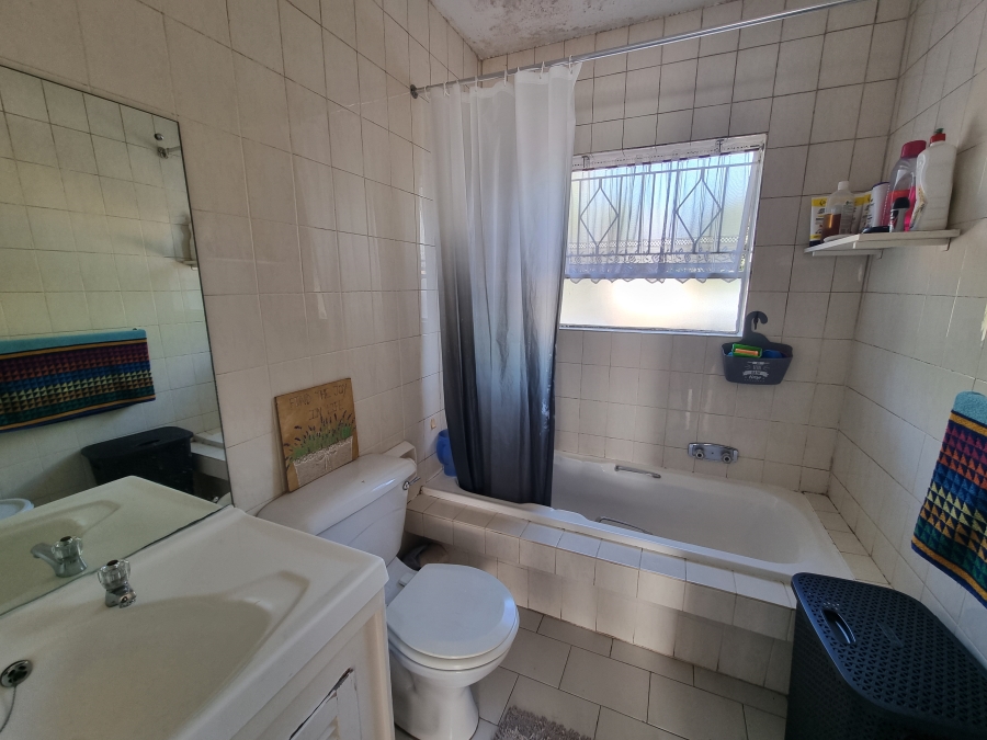 2 Bedroom Property for Sale in Bruma Gauteng