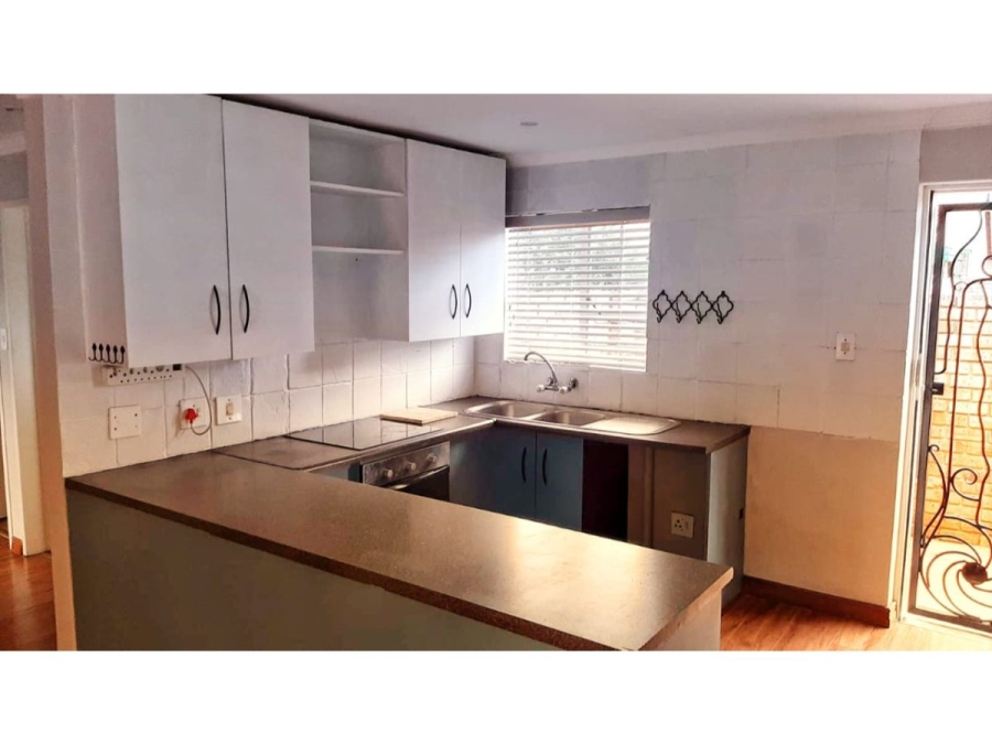 3 Bedroom Property for Sale in Garsfontein Gauteng