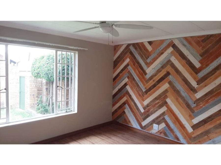 3 Bedroom Property for Sale in Garsfontein Gauteng