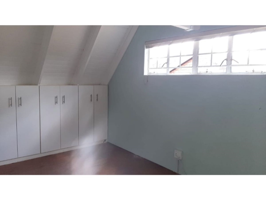3 Bedroom Property for Sale in Garsfontein Gauteng