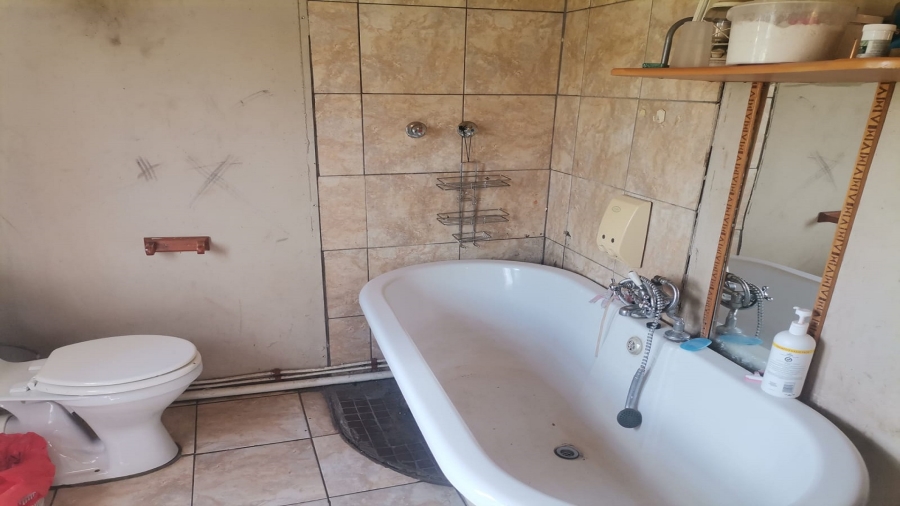 3 Bedroom Property for Sale in Louisrus Gauteng