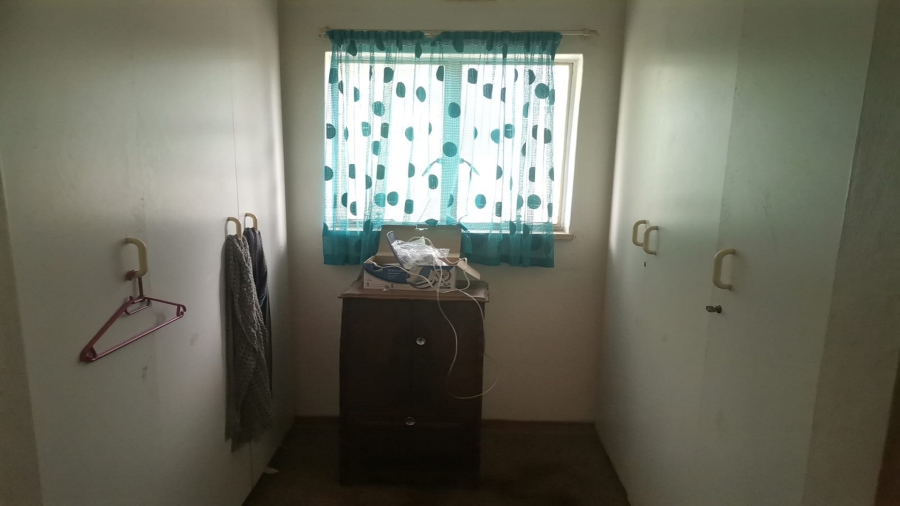 3 Bedroom Property for Sale in Louisrus Gauteng