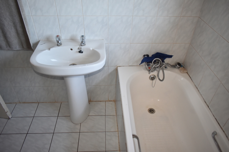 2 Bedroom Property for Sale in The Orchards Gauteng